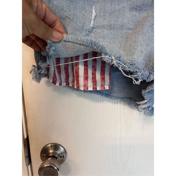 Old Navy Shorts - Picture 3 of 6